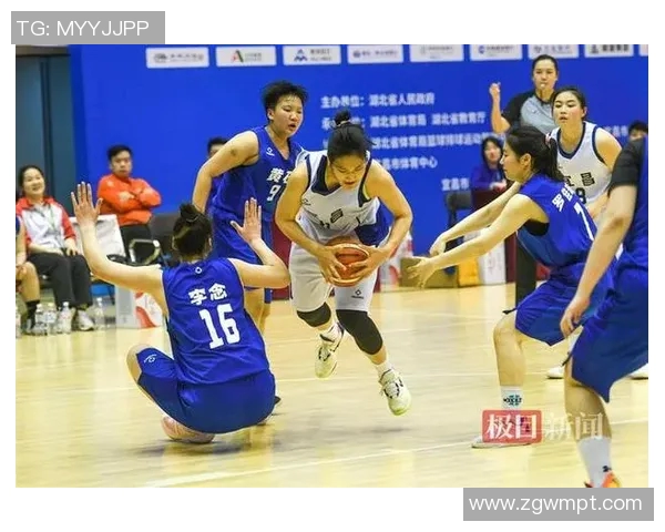 西南医科大学女子足球队小组赛表现惊艳荣获全国季军展现强大实力